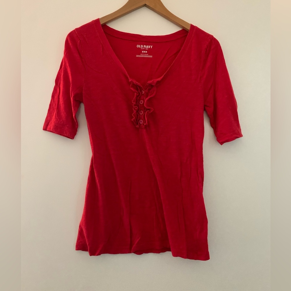Red 1/4 length sleeve top